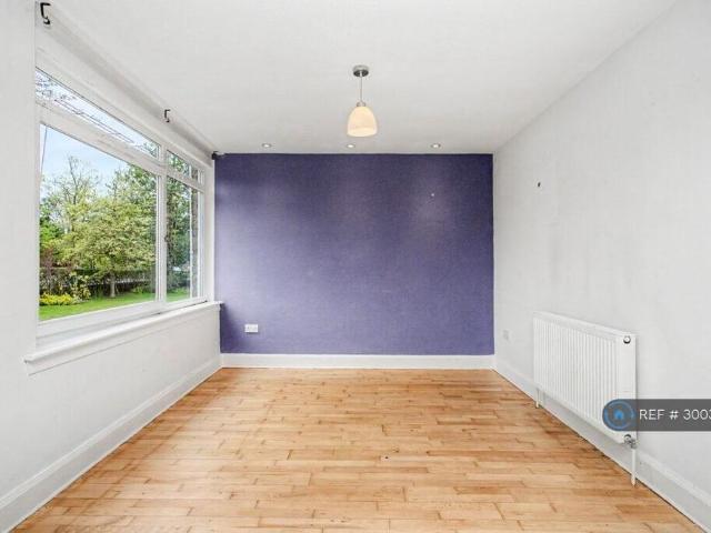 3 bedroom flat to rent