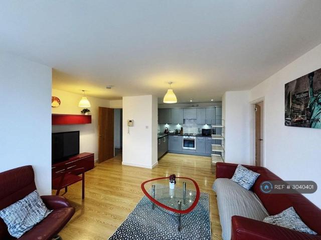 3 bedroom flat to rent