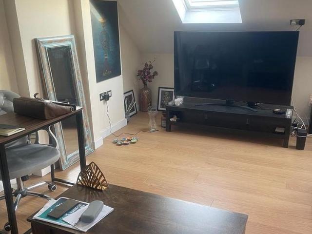 3 bedroom flat to rent