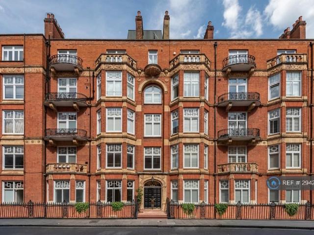 3 bedroom flat to rent