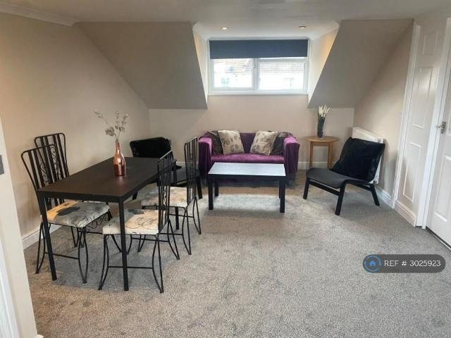 3 bedroom flat to rent