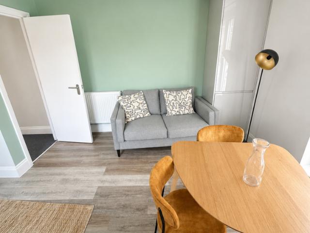 3 bedroom flat to rent