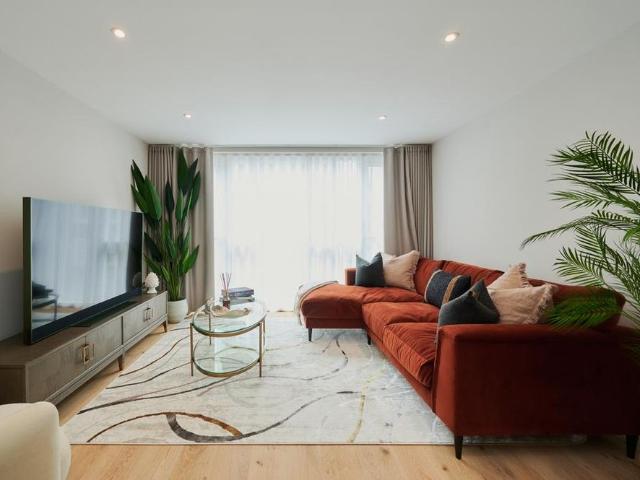 3 bedroom flat to rent
