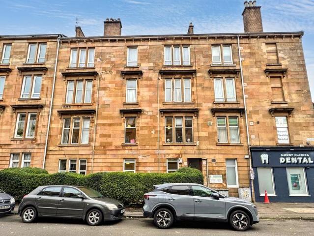 3 bedroom flat for sale