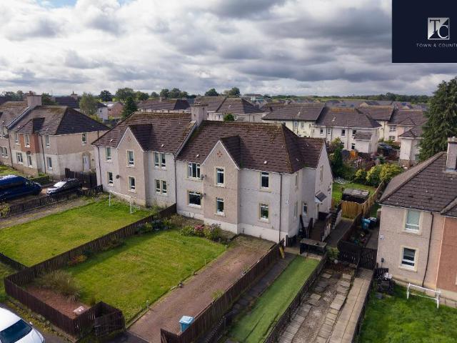 3 bedroom flat for sale