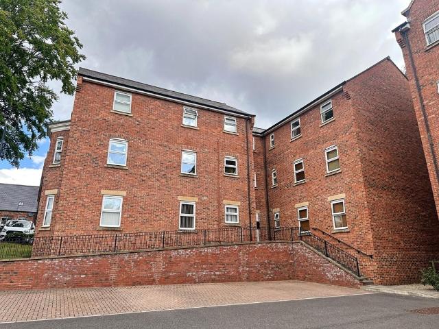 3 bedroom flat for sale
