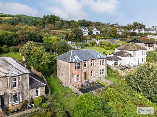 3 bedroom flat for sale