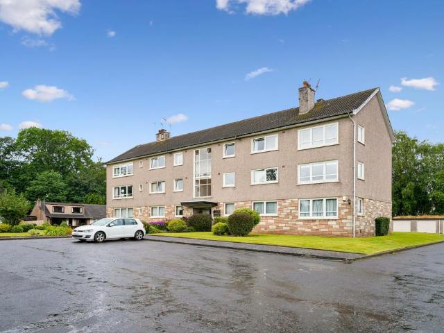 3 bedroom flat for sale