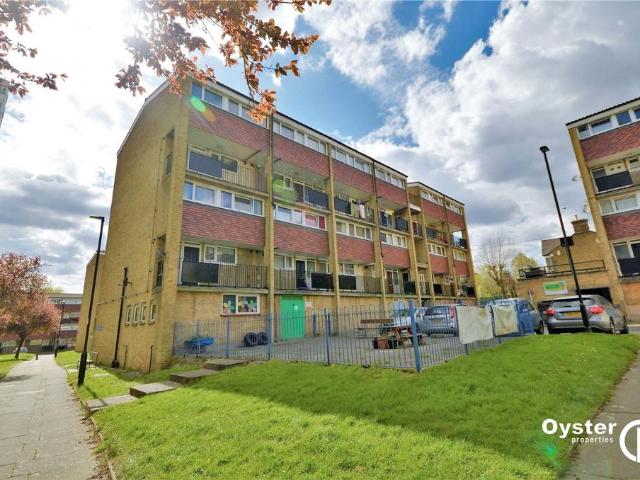 3 bedroom flat for sale