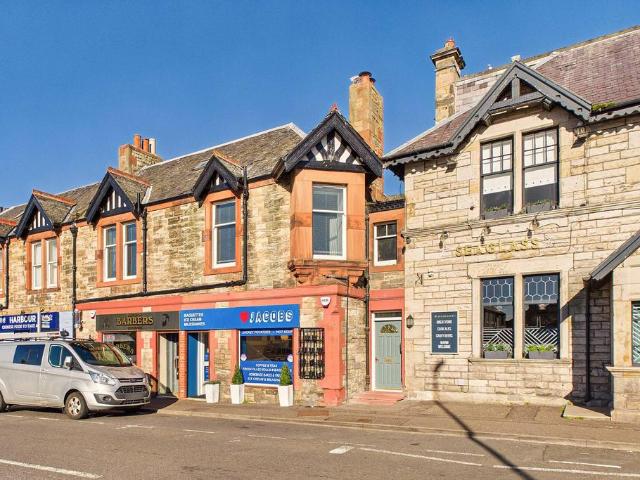 3 bedroom flat for sale