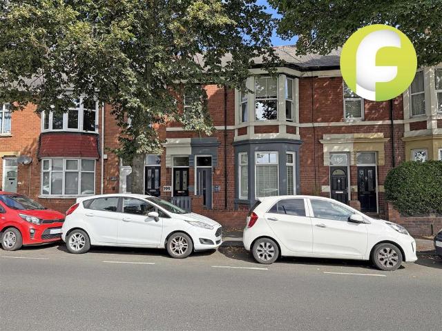3 bedroom flat for sale