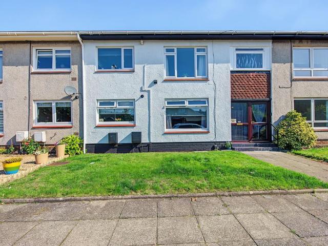 3 bedroom flat for sale