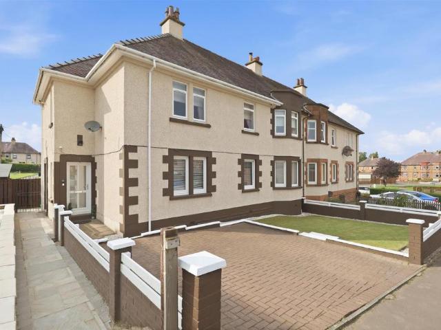 3 bedroom flat for sale