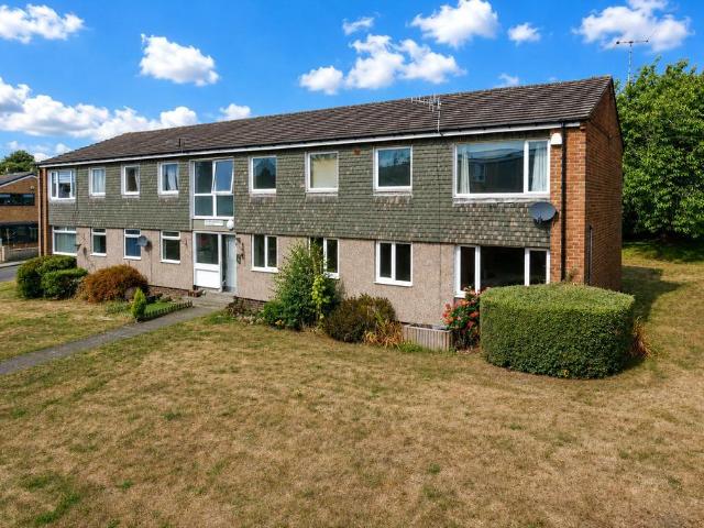3 bedroom flat for sale