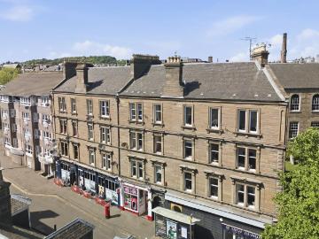 3 bedroom flat for sale