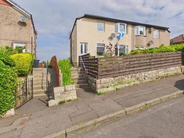 3 bedroom flat for sale