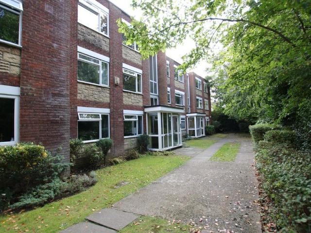 3 bedroom flat for sale