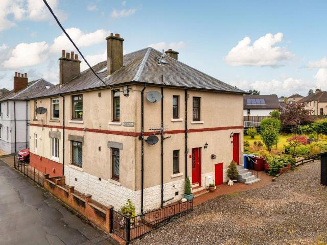 3 bedroom flat for sale