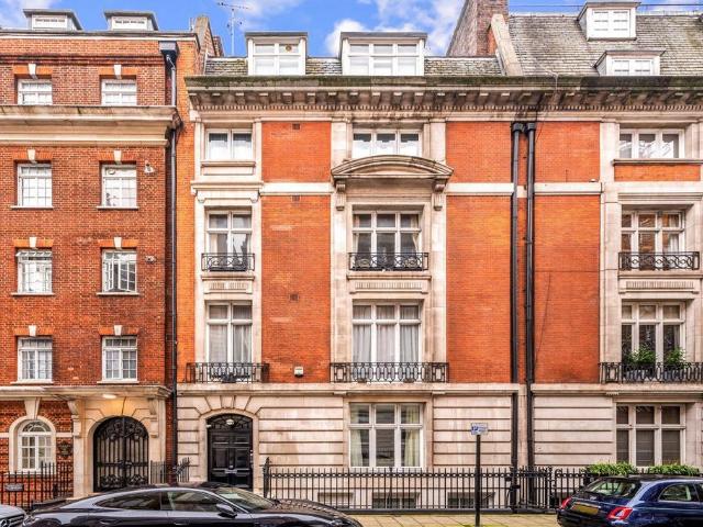 3 bedroom flat for sale