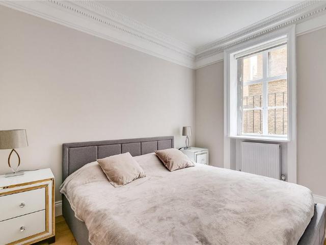 3 bedroom flat for sale