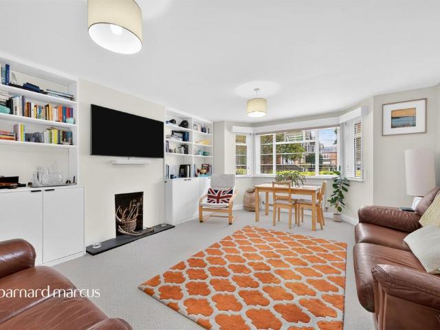3 bedroom flat for sale