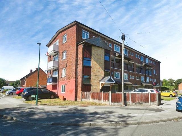 3 bedroom flat for sale