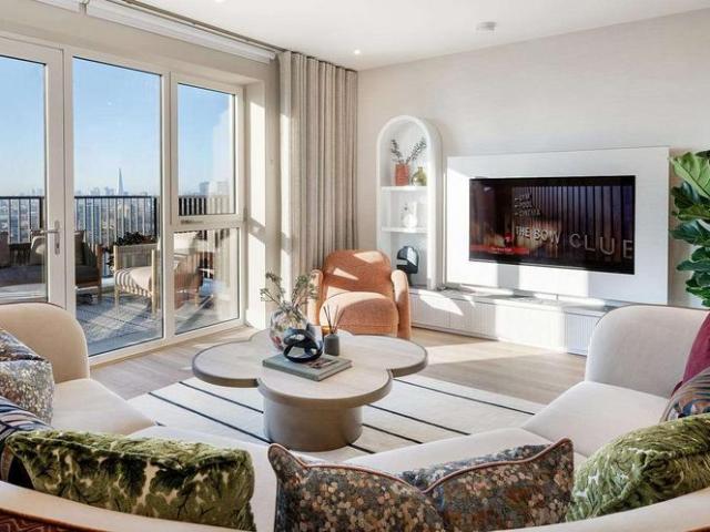 3 bedroom flat for sale