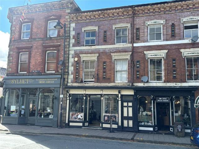 3 bedroom flat for sale