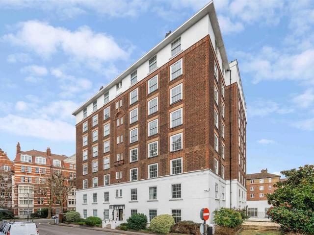 3 bedroom flat for sale