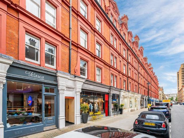 3 bedroom flat for sale