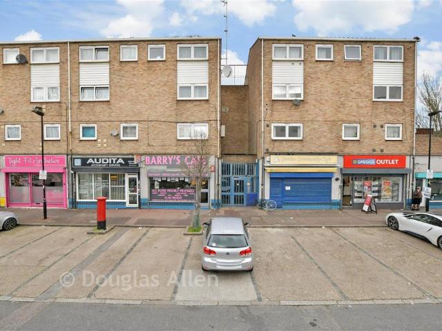 3 bedroom flat for sale