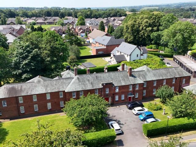 3 bedroom flat for sale