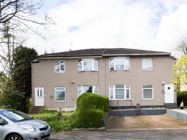 3 bedroom flat for sale