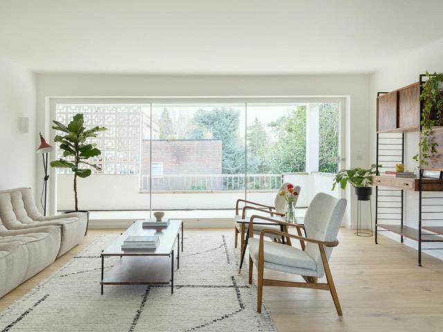 3 bedroom flat for sale