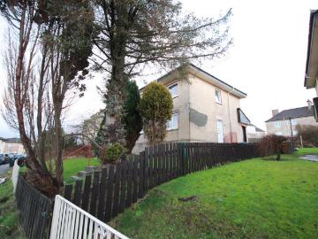 3 bedroom flat for sale