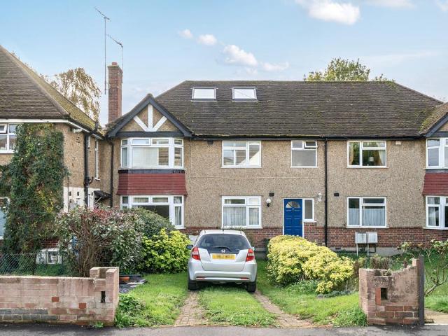 3 bedroom flat for sale