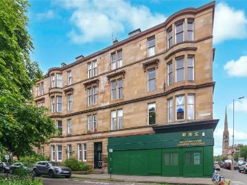 3 bedroom flat for sale