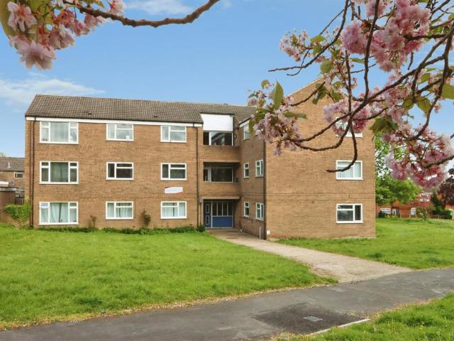 3 bedroom flat for sale