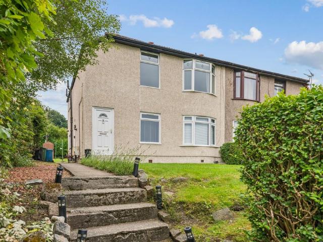 3 bedroom flat for sale