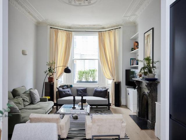 3 bedroom flat for sale