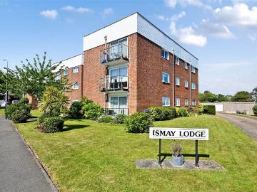 3 bedroom flat for sale