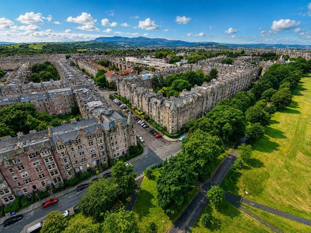 3 bedroom flat for sale
