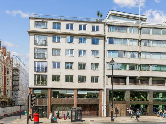 3 bedroom flat for sale