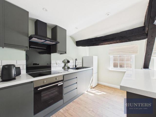 3 bedroom flat for sale