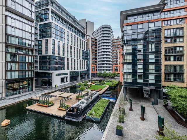 3 bedroom flat for sale