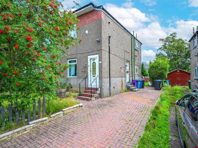 3 bedroom flat for sale