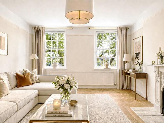 3 bedroom flat for sale