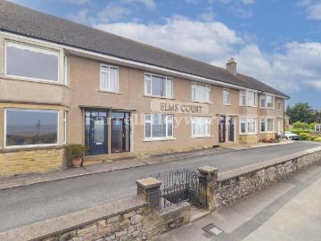 3 bedroom flat for sale