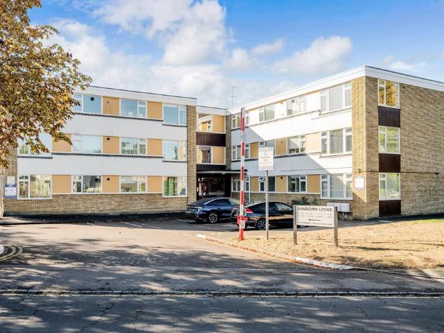 3 bedroom flat for sale