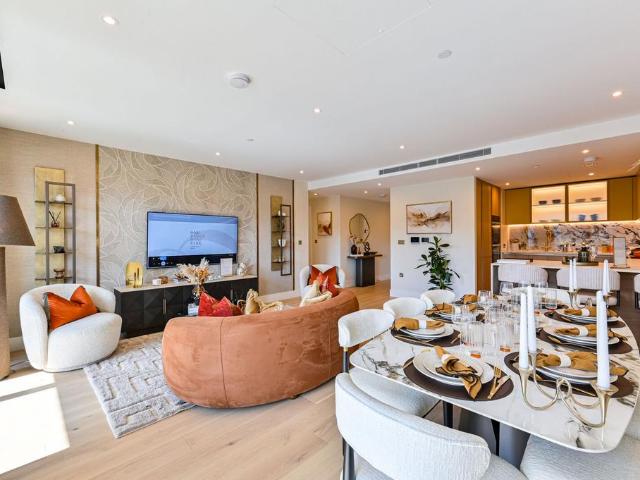 3 bedroom flat for sale